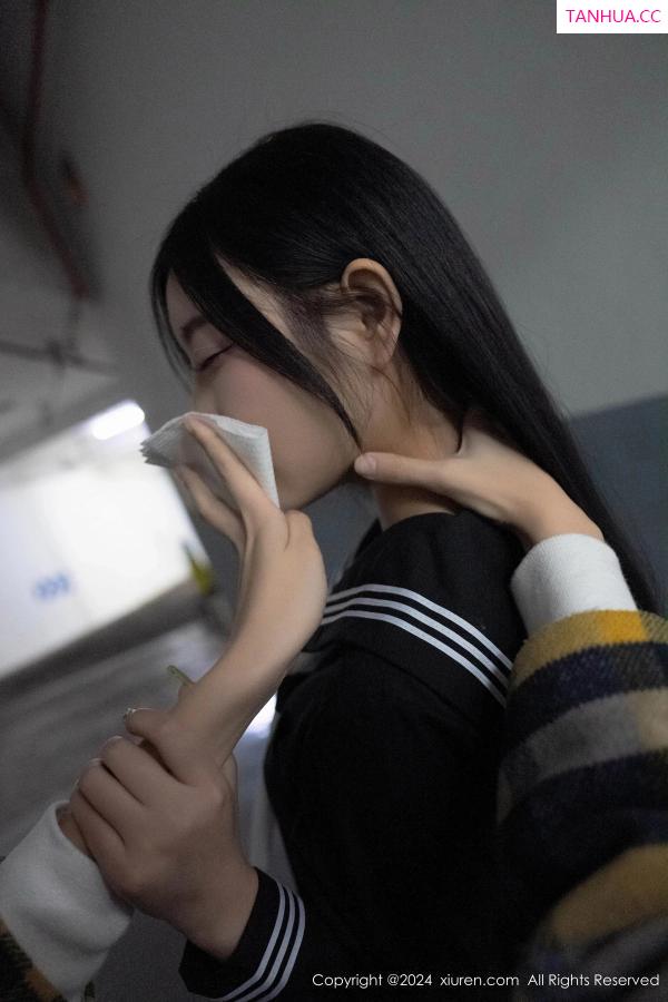 杨晨晨 sugar小甜心CC [XiuRen]高清写真图 2024.02.06 No.8080 杨晨晨Yome 美腿性感第10张图片